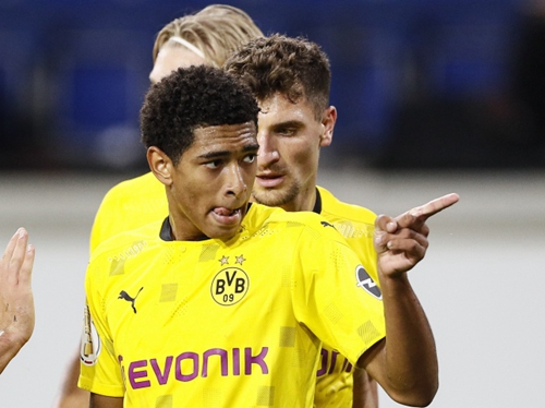 并在社交媒 并在社交媒